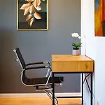 80 Sqm Flat With Terrace And 15min To Fair And 5min To Old Town Dusseldorf