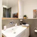 80 Sqm Flat With Terrace And 15min To Fair And 5min To Old Town * Dusseldorf