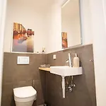 80 Sqm Flat With Terrace And 15min To Fair And 5min To Old Town Apartment